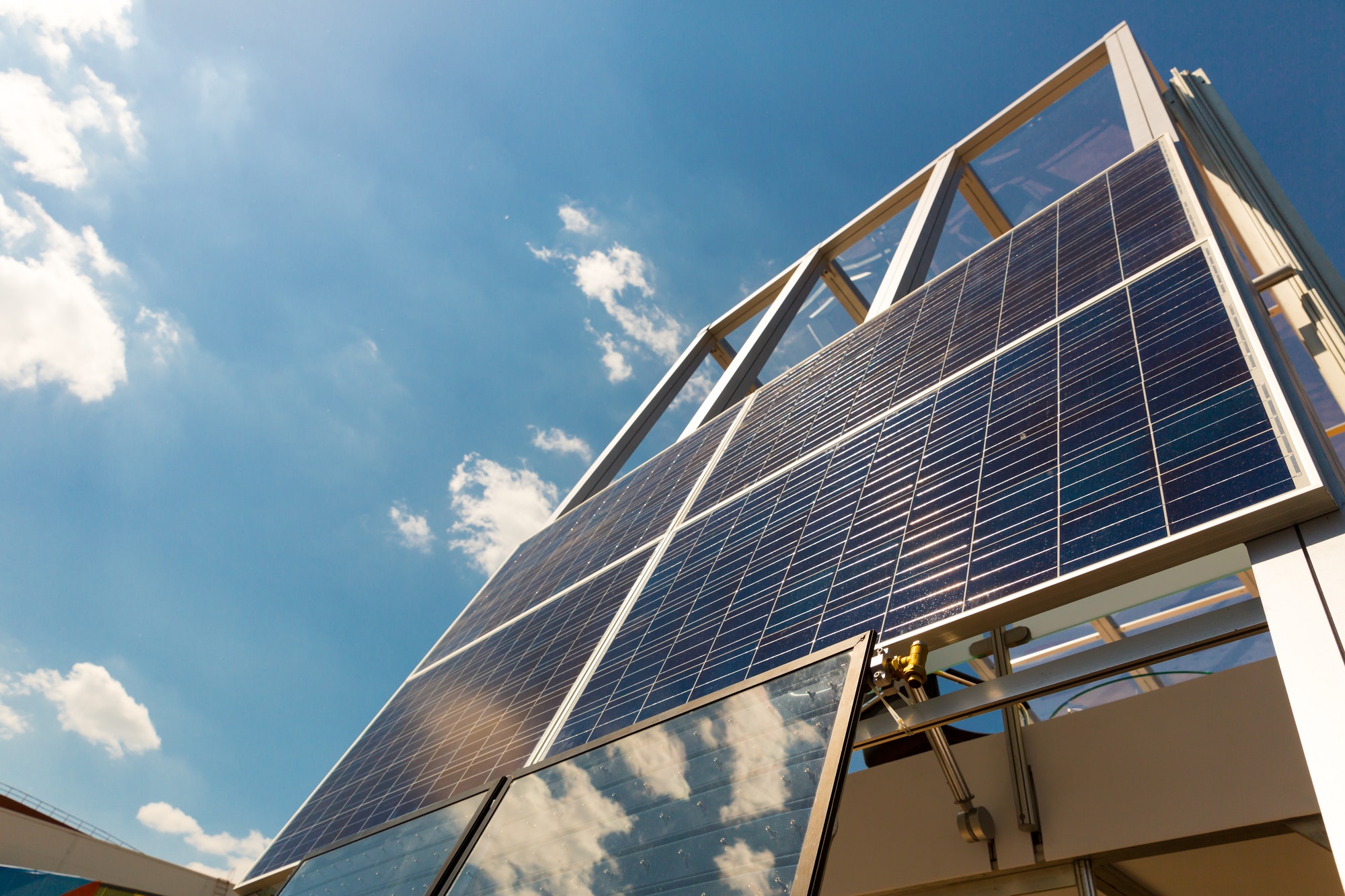 Empresa de servicios de SERVEIS 8 Solar panel, sun battery, alternative energy